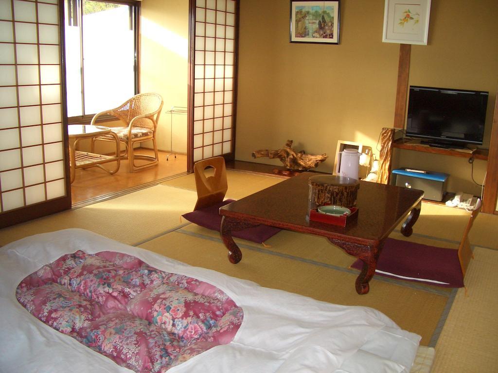 Tomitaya Ryokan Bekkan Мацумото Номер фото